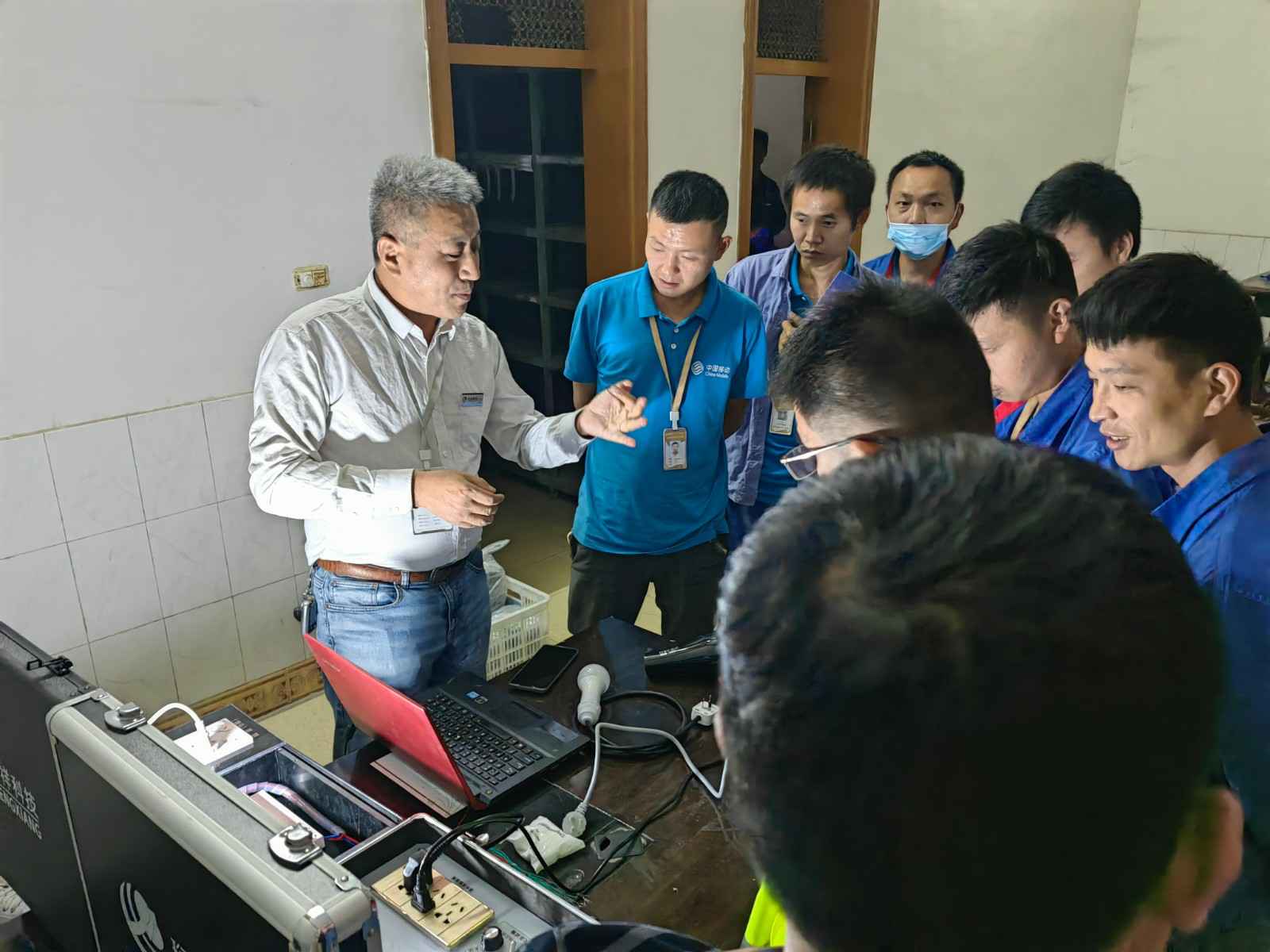 三亚志远药品研发有限公司为中移铁通有限公司安全用电培训